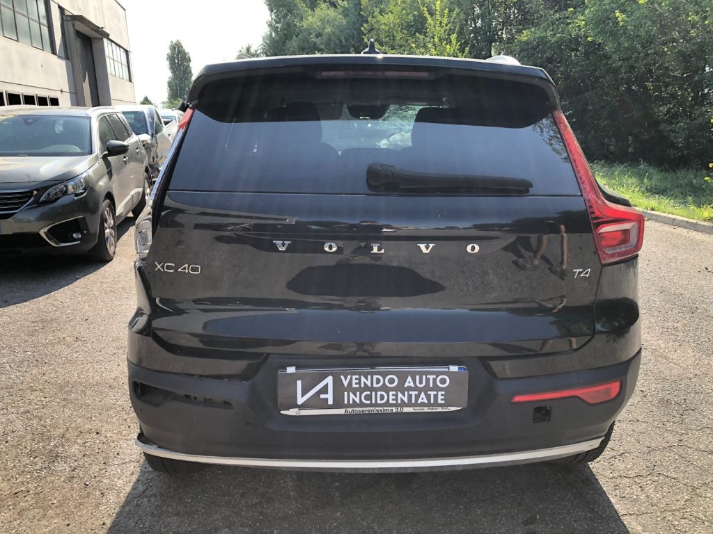 Foto 6 VOLVO XC40 2.0 T4 190CV GEARTRONIC INSCRIPTION AUTOMATICA